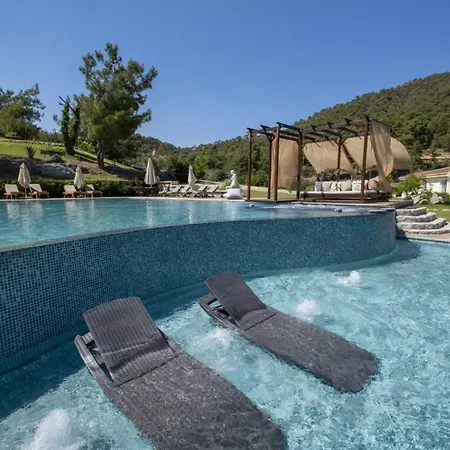 Greenery With Shared Pool In Villa