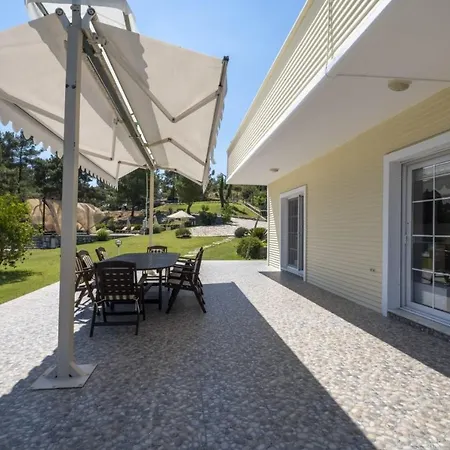 Villa Greenery With Shared Pool In Marmaris